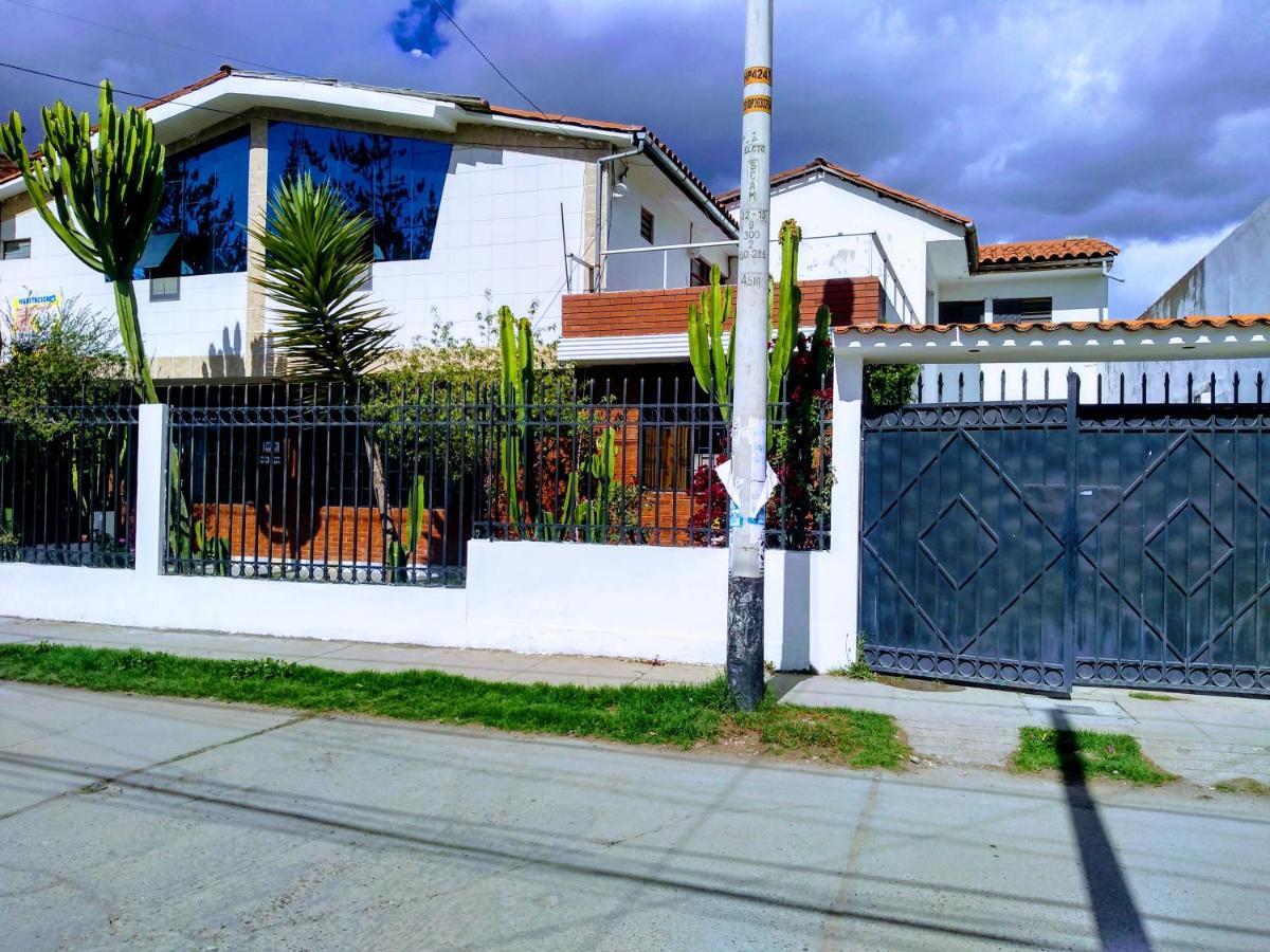 Casa Blanca Hospedaje Huamancaca Eksteriør billede
